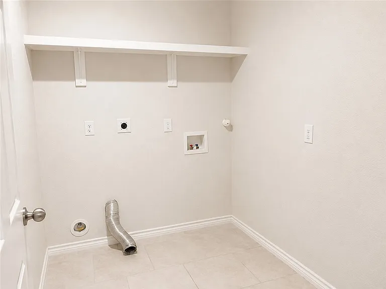 2301 Sky Crest Dr — Photo 19