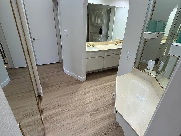 5345 White Oak Ave #G — Photo 17
