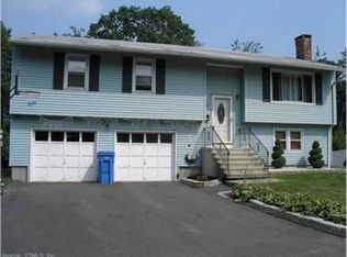 292 Beth Ln, Waterbury, CT 06705