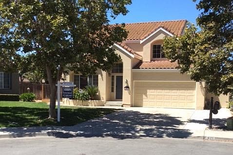 1st image of 421 Verona Pl