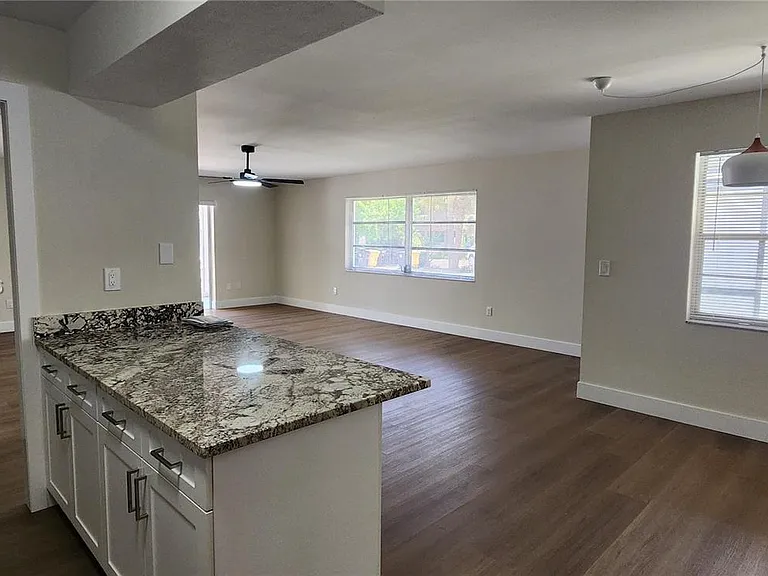 114 S Lakeside Dr #114 — Photo 22