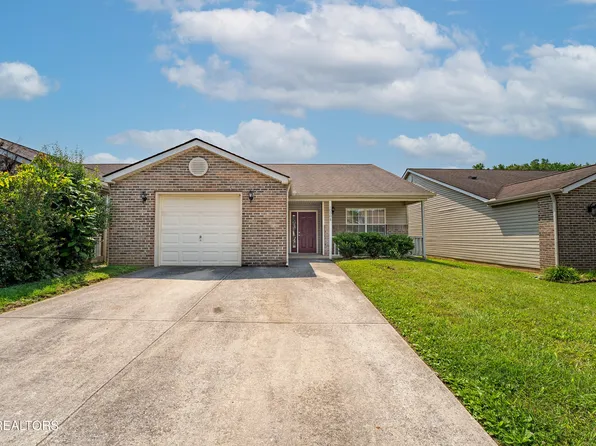 10008 Greylock Way, Knoxville, TN 37931