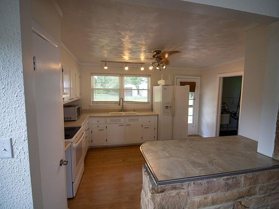 3rd image of 4869 Northwood Dr NW