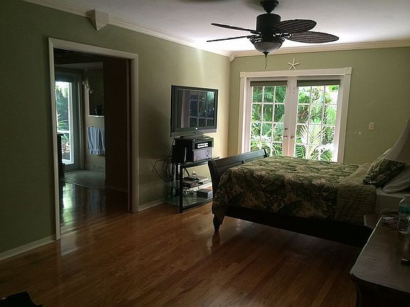 4 Large Bedrooms , split pla