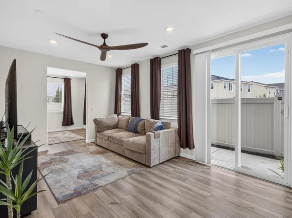 2048 Brave Hawk Loop, Roseville, CA 95747