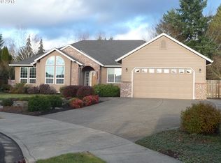 12074 McCord Heights Ct, Oregon City, OR 97045