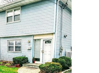 122 Manhattan Ave, White Plains, NY 10603