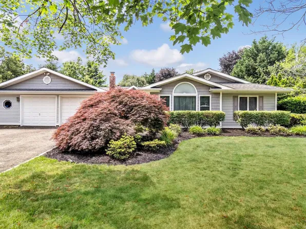 12 Hasting Drive, Stony Brook, NY 11790