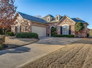 5829 River Meadows Pl, Fort Worth, TX 76112