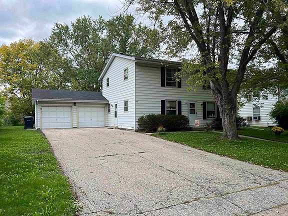 2nd image of 210-212 Valley Dr