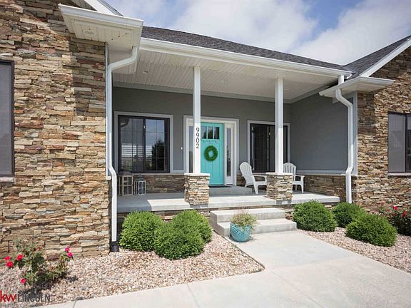 3rd image of 9902 Blue Water Cir