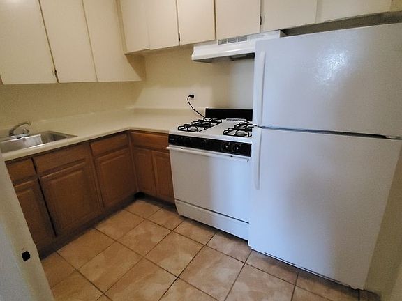 3rd image of 78-40 164th St #J5