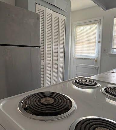 5th image of 1541B Joan St