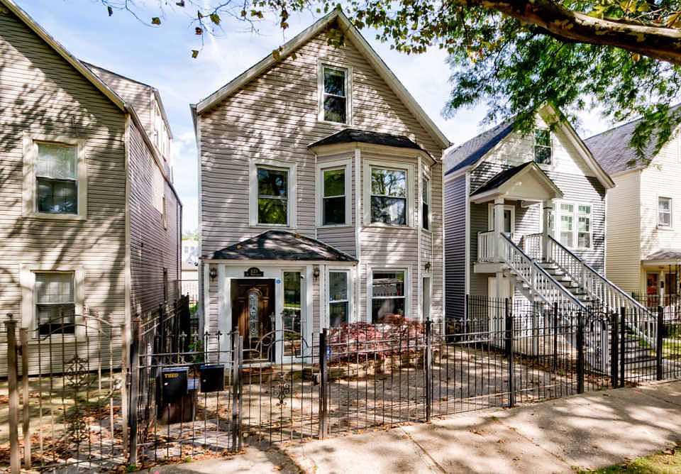 1st image of 3125 N Monticello Ave #1