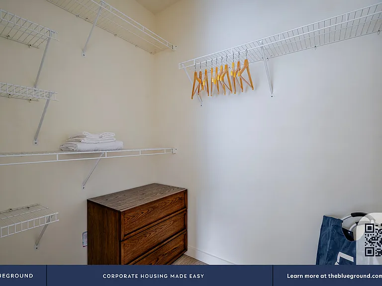 Walk-in Closet