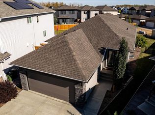 3627 6th St NW, Edmonton, AB T6T 2L5