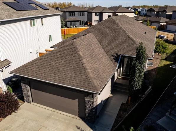 3627 6th St NW, Edmonton, AB T6T 2L5
