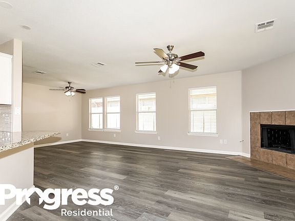 4th image of 18456 Sunrise Oaks Ct