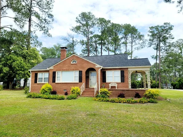 407 E Price St, Sylvester, GA 31791