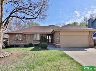 1907 Skyhawk Ave, Papillion, NE 68133