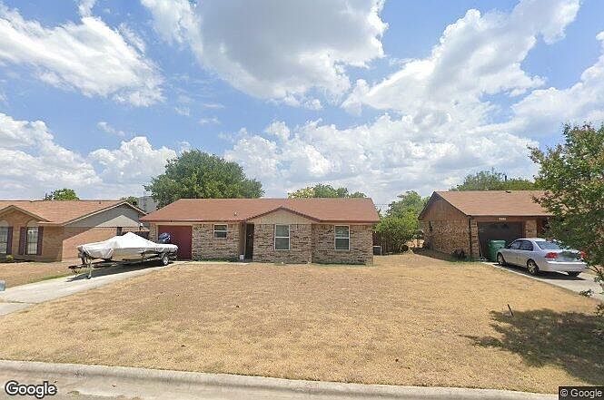 1st image of 1118 Preswick Dr