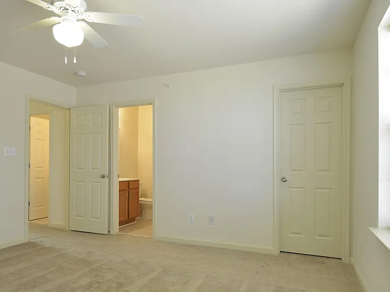 The Pointe at Manorgreen Townhomes — Photo 13