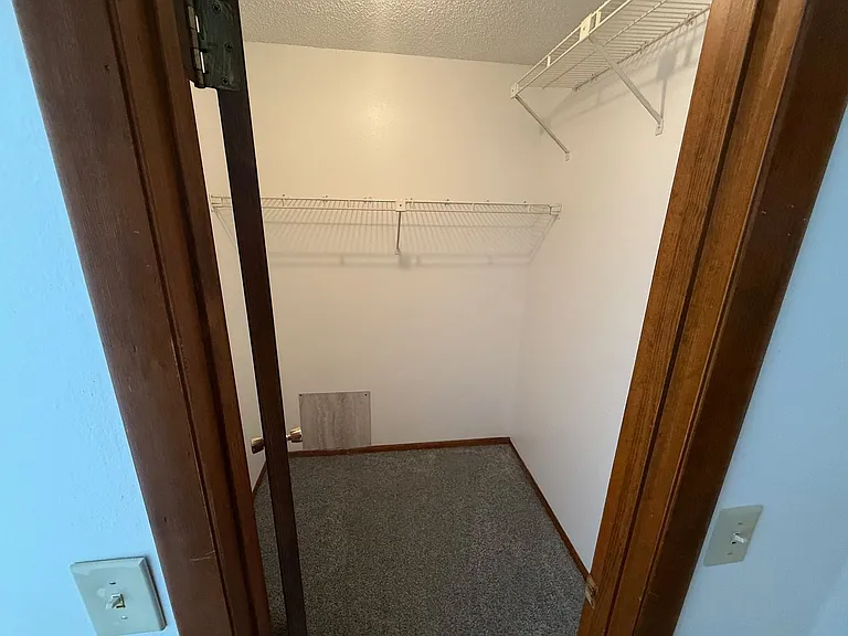 7646 Landmark Dr — Photo 5