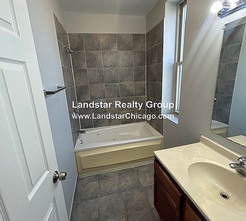 3rd image of 2300 S Ridgeway Ave APT 3N