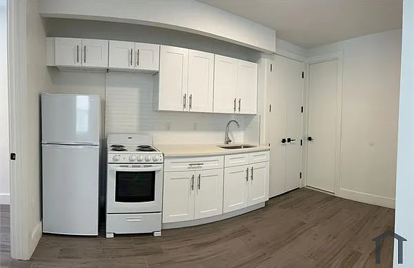 1666 Grand Ave #2D — Photo 1