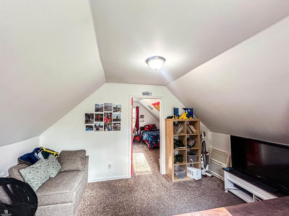 3569 Cribbins Rd, Avoca, MI 48006