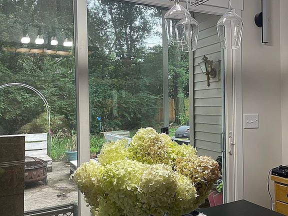 5th image of 3006 E Lincolnshire Blvd