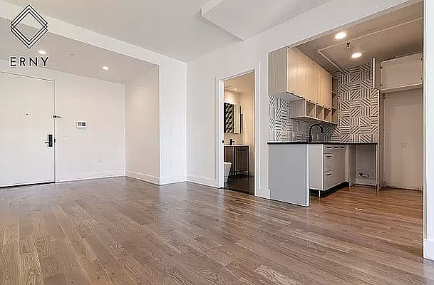 1st image of 319 19th St #2F