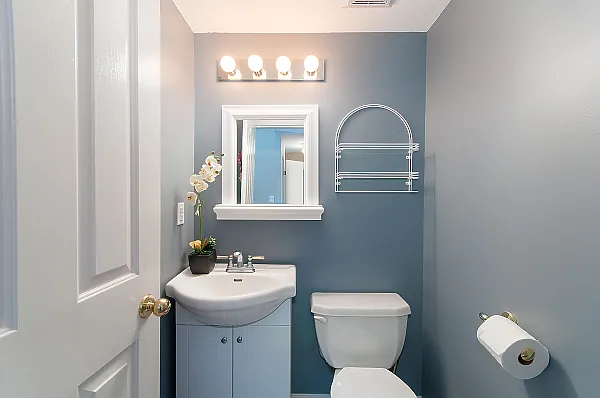 5 bed, 2800 sqft, $4,500 — Photo 3