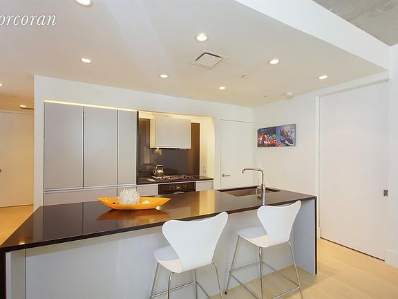 5th image of 115 Norfolk St APT 101