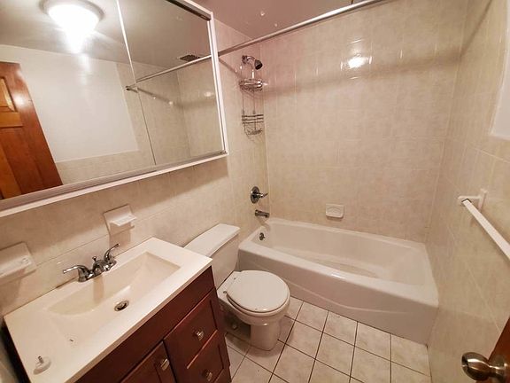 5th image of 12 W 87th St APT 2C
