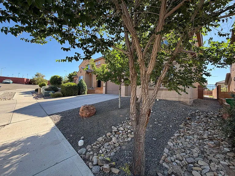 154 Prado Verde Ct NE — Photo 3