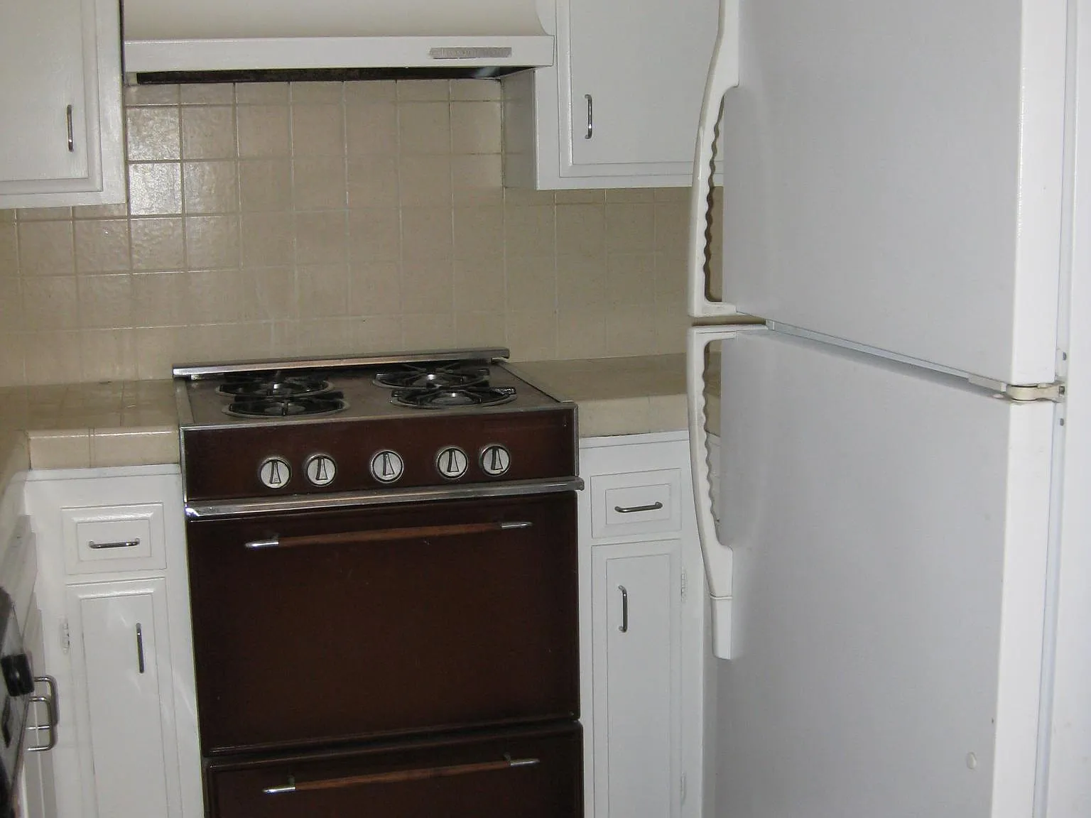 2 bed, 850 sqft, $2,695 — Photo 2