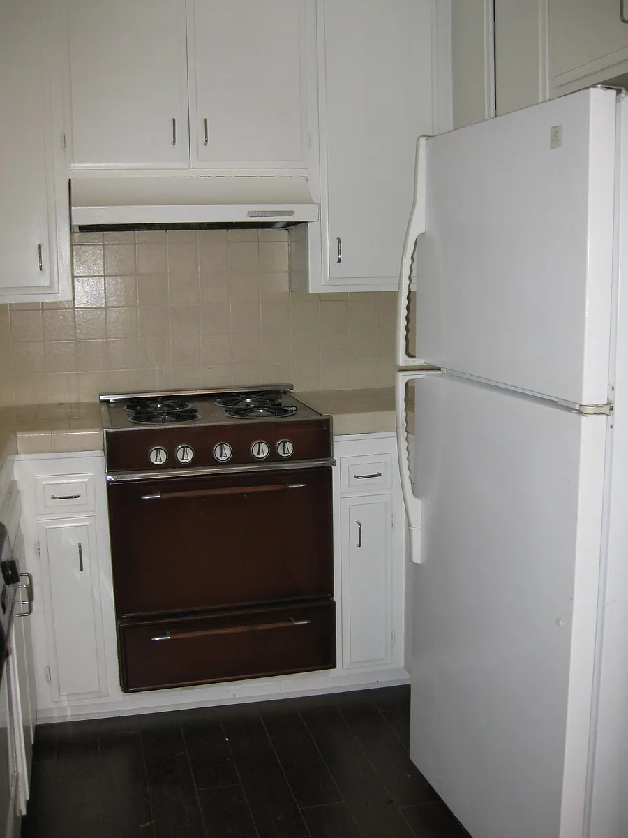 Building Photo - 1440 S Centinela Ave