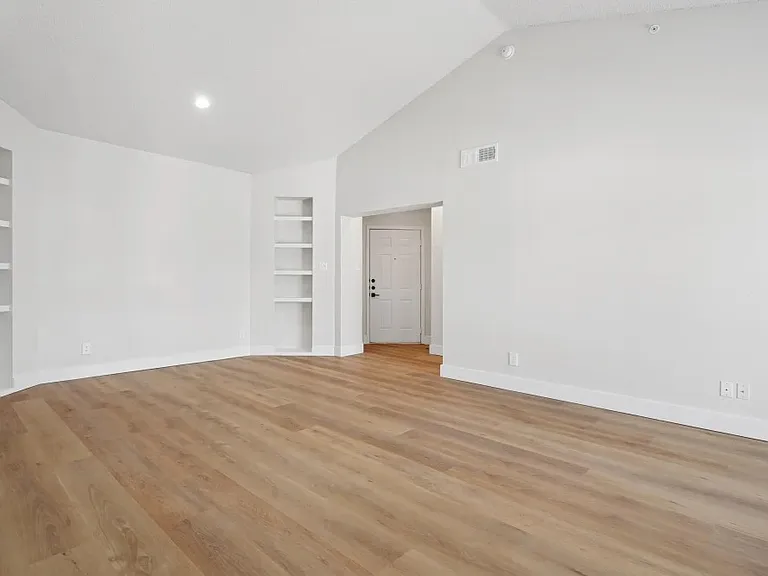 18958 Dallas Pkwy #1 — Photo 7