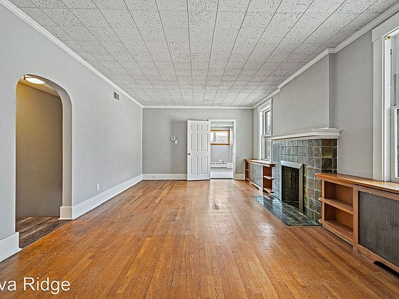 5th image of 1156 Davis Ave Floor 2