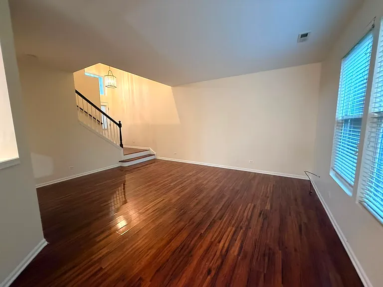 565 Conservatory Ln — Photo 6