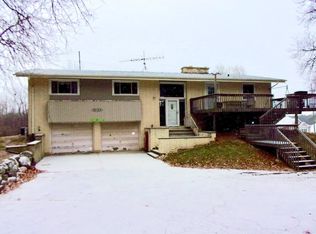 W6015 Watertower Pl, Walworth, WI 53184