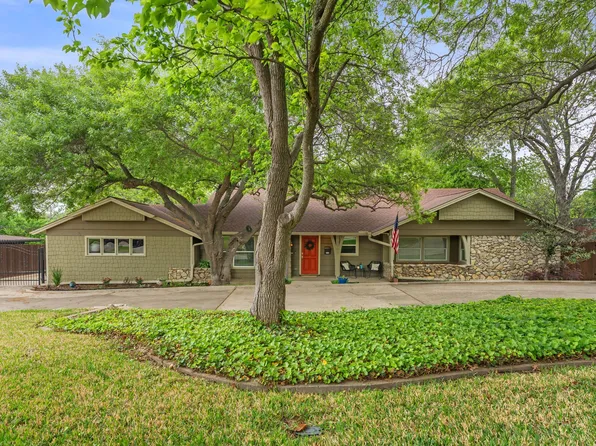 3909 Clayton Rd E, Fort Worth, TX 76116