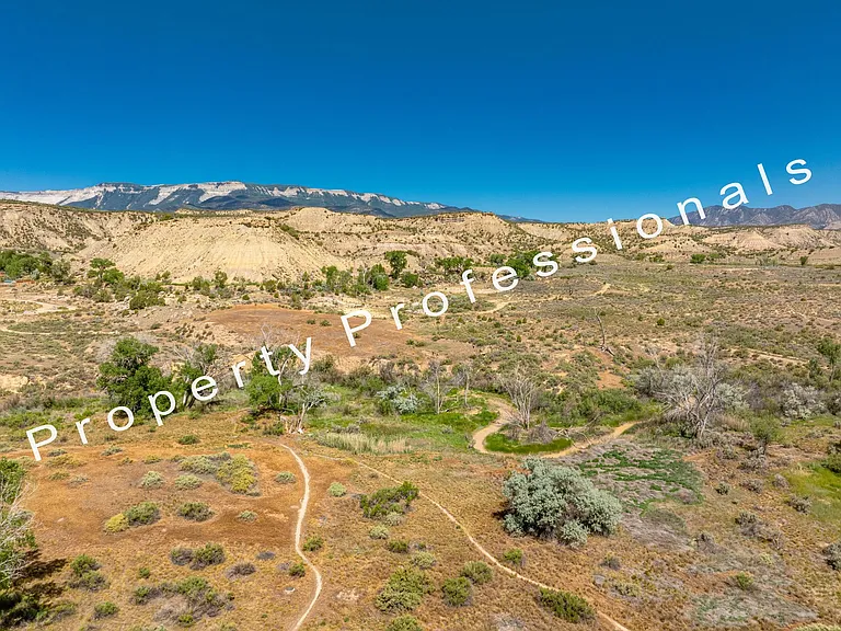 3037 Coal Mine Ave #F — Photo 18