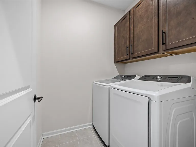 217 Brooks Springs Dr — Photo 34