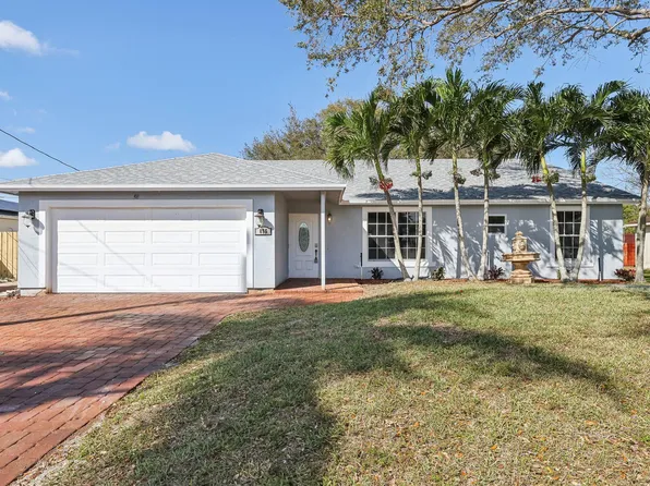 855 SW Mccoy Avenue, Port St Lucie, FL 34953
