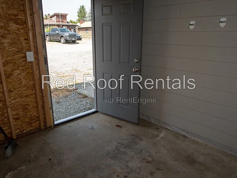 6726 S D St — Photo 22