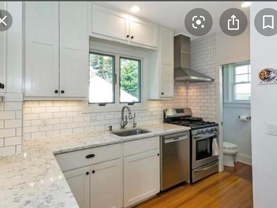2nd image of 402 Centre Ave