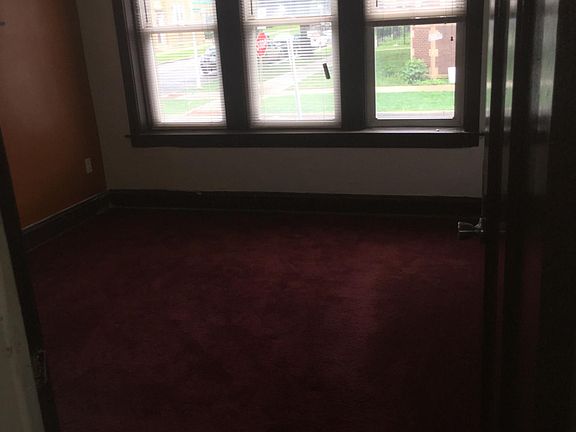 3rd image of 1220 N Lockwood Ave