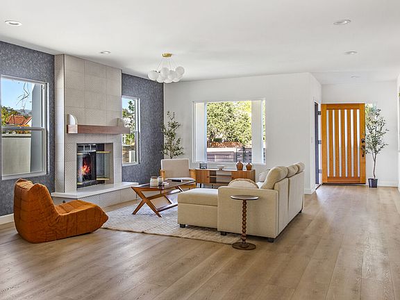 2nd image of 3274 Garden Ave